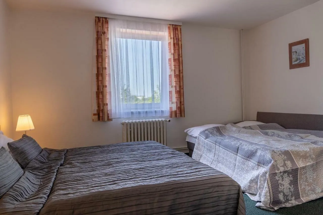 Hotel Kanarek Prague