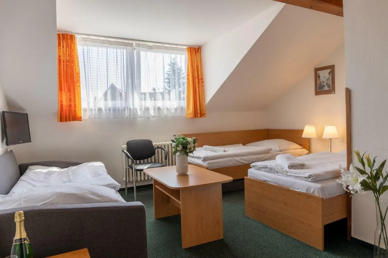 Hotel Kanarek Prague