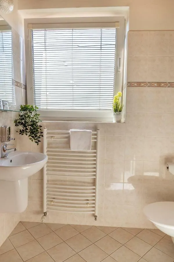 ***  פראג Hotel Kanarek צ'כיה